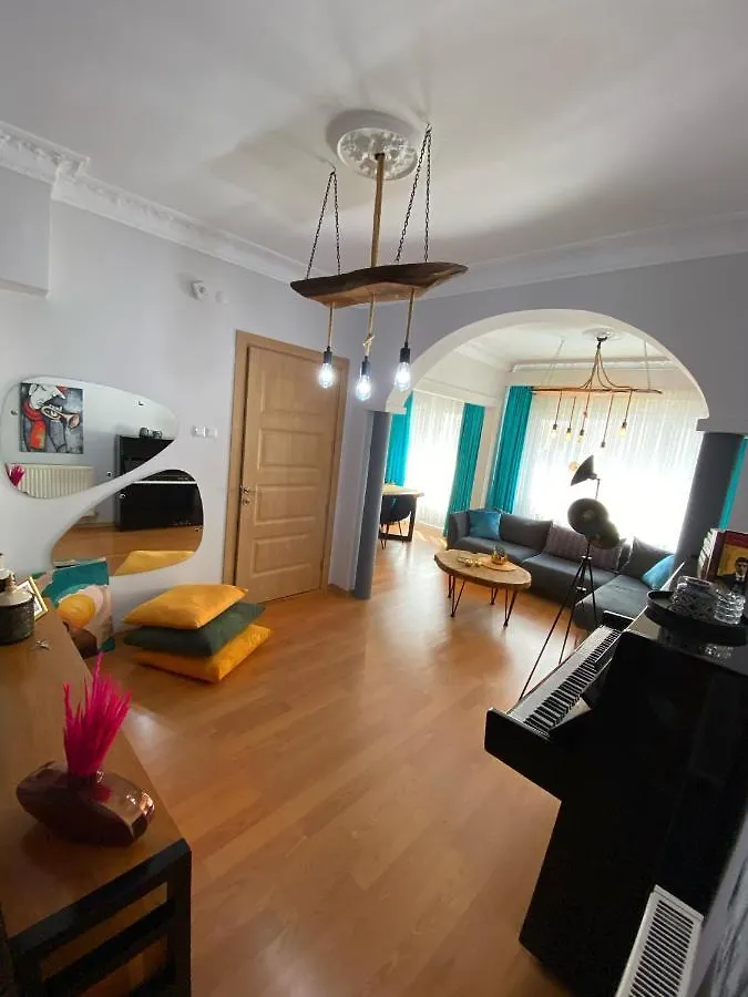 Cozy Whole House at the Heart of Nişantaşı Daire İstanbul